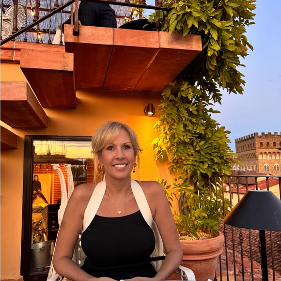 @AllicesCloset LIVE SHOW is HAPPENING NOW! - Picture 4 of 16